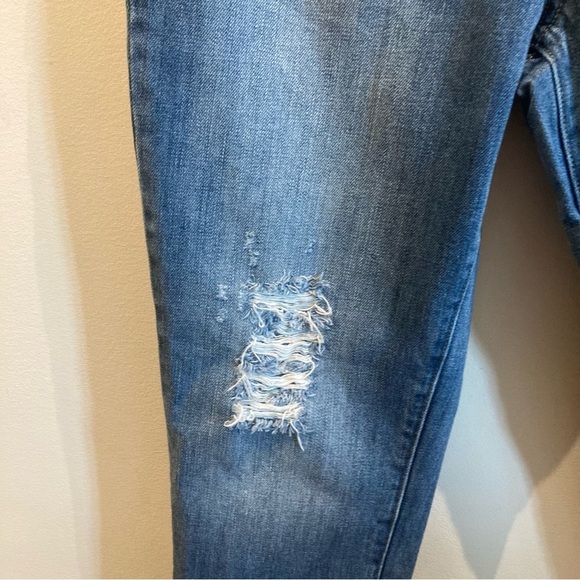 PACSUN Sz 28 Mom Style  Mid Wash Distressed 5 Pocket Jeans - Picture 2 of 13